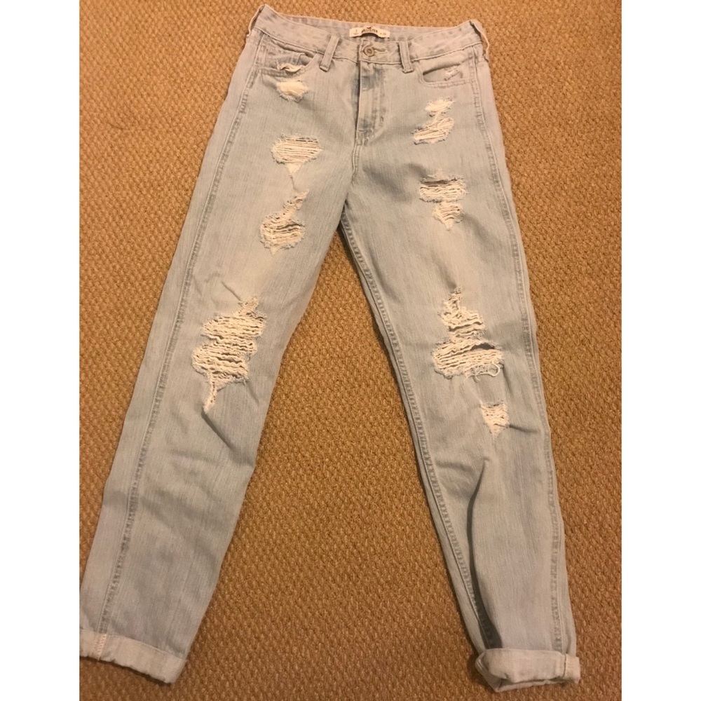 High Waisted Destroyed Hollister Jean